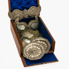 A mixed lot of belt buckles, box, case, 10 pieces
