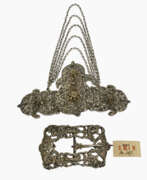Изделия из серебра. Traditional costume jewellery - belt buckle and brooch with necklace