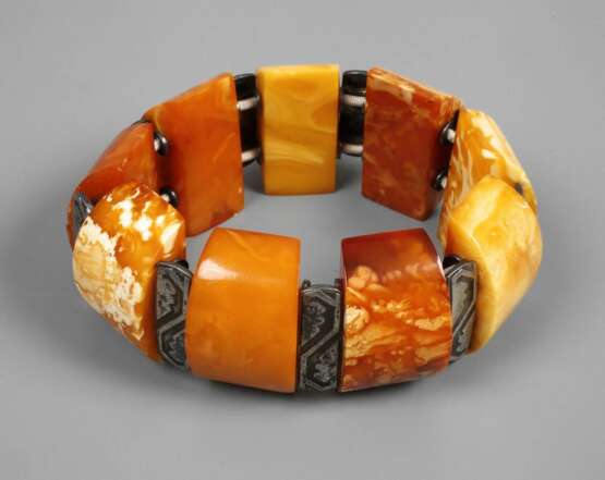 Breites Bernsteinarmband - photo 1