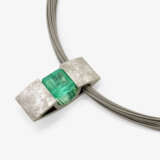 A necklace with emerald set in platinum - фото 3