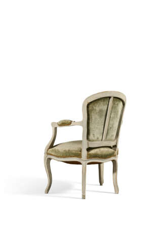 FAUTEUIL DE STYLE LOUIS XV - photo 3