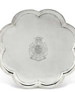 Dinnerware. PLATEAU EN ARGENT D&#39;&#201;POQUE GEORGE I