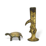 A GILT-BRONZE FERRULE AND FIGURE OF A TURTLE - photo 4