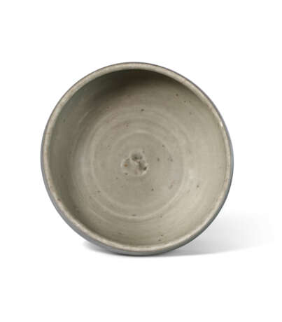 A GREEN JUN BOWL - photo 2