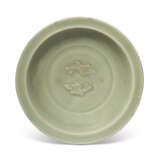 A LONGQUAN CELADON 'TWIN-FISH' DISH - photo 1