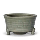 A LONGQUAN CELADON 'EIGHT TRIGRAMS' CENSER - photo 2
