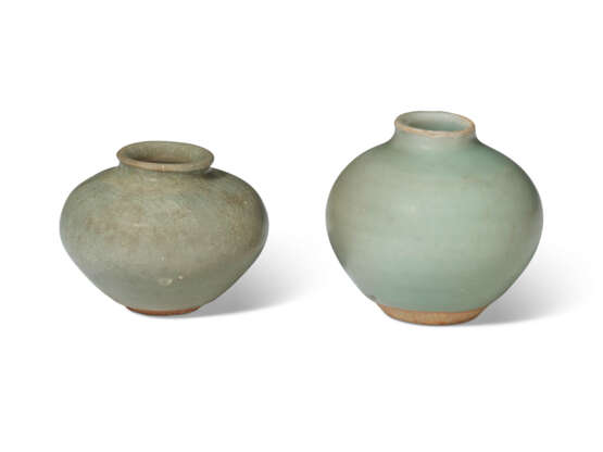TWO LONGQUAN CELADON JARLETS - photo 2