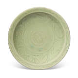 A CARVED LONGQUAN CELADON 'LOTUS' DISH - photo 1