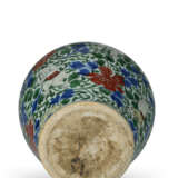A WUCAI 'BOY AND PEONY' JAR - фото 5