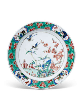 A FAMILLE VERTE 'MAGPIE AND GARDEN' DISH - фото 1