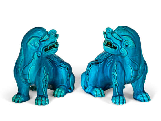A PAIR OF TURQUOISE-GLAZED FIGURES OF QILIN - photo 2