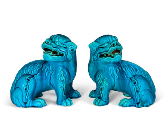 A PAIR OF TURQUOISE-GLAZED FIGURES OF QILIN - photo 3
