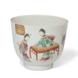 A FAMILLE ROSE CUP WITH LADIES - photo 3