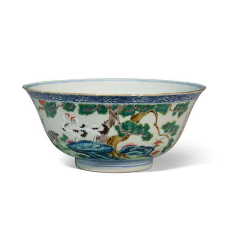 A FAMILLE ROSE BOWL WITH GILT INSCRIPTION - фото 2