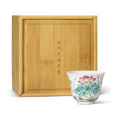 A FAMILLE ROSE 'EGRET AND LOTUS' CUP - photo 6