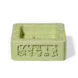 A LIME-GREEN-ENAMELED MOLDED SQUARE BRUSH WASHER - photo 4
