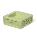 A LIME-GREEN-ENAMELED MOLDED SQUARE BRUSH WASHER - photo 5