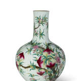 A LARGE FAMILLE ROSE 'PEACH AND BAT' VASE - photo 1