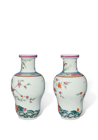A PAIR OF FAMILLE ROSE 'CARP AND FLOWERING BRANCHES' VASES - photo 2