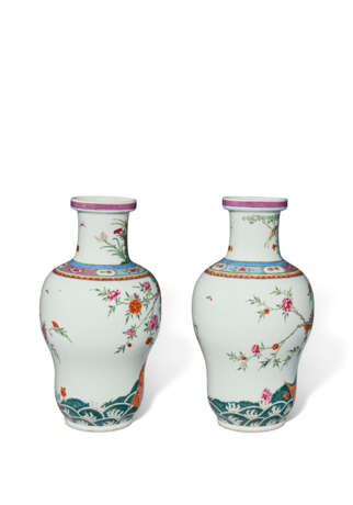 A PAIR OF FAMILLE ROSE 'CARP AND FLOWERING BRANCHES' VASES - photo 4