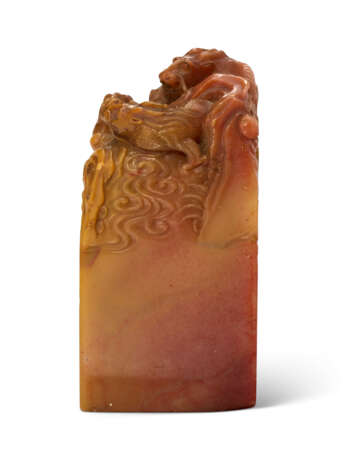 A SHOUSHAN SEAL CARVED WITH DRAGONS - photo 2
