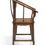 A PAIR OF HUANGHUALI HORSESHOE-BACK ARMCHAIRS - photo 4