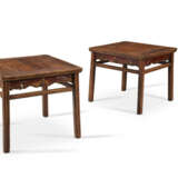 A PAIR OF LACQUERED JUMU STOOLS - фото 2
