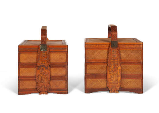 TWO BAMBOO THREE-TIERED PICNIC BOXES - photo 3