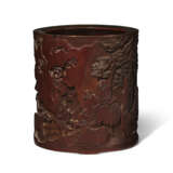 A BAMBOO BRUSH POT CARVED WITH A SCENE OF HORSES AND ATTENDANTS - photo 1