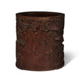 A BAMBOO BRUSH POT CARVED WITH A SCENE OF HORSES AND ATTENDANTS - photo 2