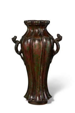 A LARGE BRONZE LOBED BALUSTER VASE - photo 4