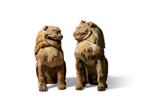 A PAIR OF CARVED WOOD SCULPTURES OF KOMA-INU (LION-DOG) - photo 2