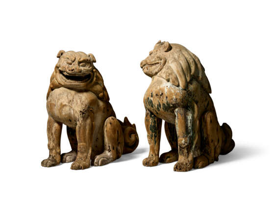 A PAIR OF CARVED WOOD SCULPTURES OF KOMA-INU (LION-DOG) - photo 4