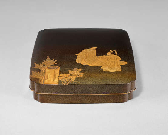 A MOKO-SHAPE LACQUER WRITING BOX (SUZURI-BAKO) - photo 2