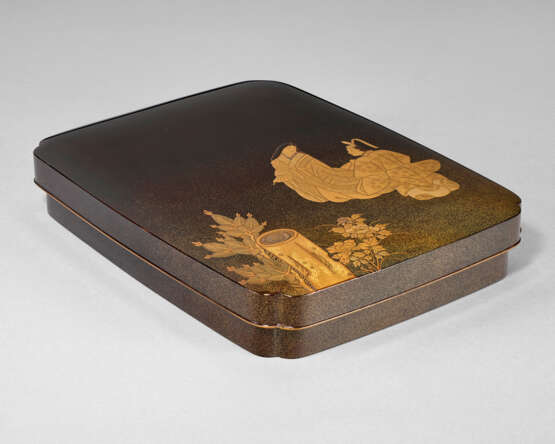 A MOKO-SHAPE LACQUER WRITING BOX (SUZURI-BAKO) - photo 3