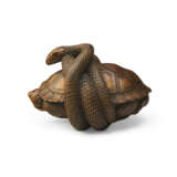 A CARVED WOOD NETSUKE OF A TORTOISE AND SNAKE - photo 2