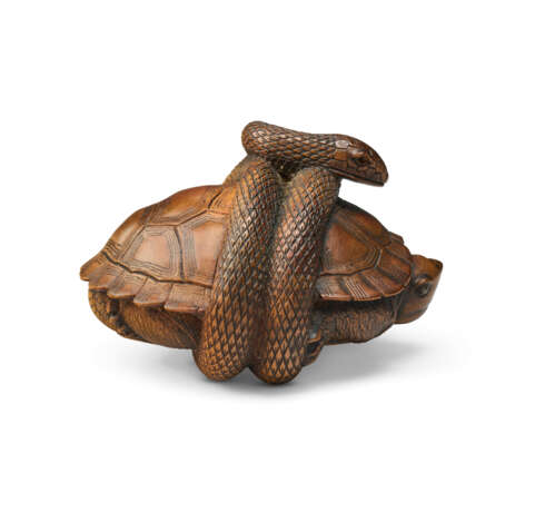 A CARVED WOOD NETSUKE OF A TORTOISE AND SNAKE - photo 5