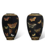 A PAIR OF SMALL CLOISONNÉ ENAMEL VASES WITH BUTTERFLIES - photo 1