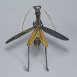 A SILVER AND GOLD ARTICULATED SCULPTURE OF PRAYING MANTIS - photo 2