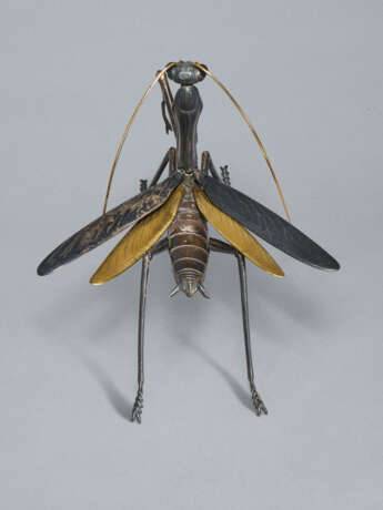 A SILVER AND GOLD ARTICULATED SCULPTURE OF PRAYING MANTIS - photo 6