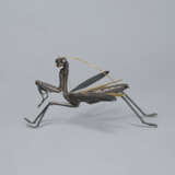 A SILVER AND GOLD ARTICULATED SCULPTURE OF PRAYING MANTIS - photo 7