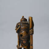 A CARVED WOOD NETSUKE OF HAN KAI (FAN KUAI) CARRYING A SHIELD - photo 2