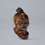 A LACQUERED AND CARVED WOOD NETSUKE OF HEAD OF A NIO - photo 2