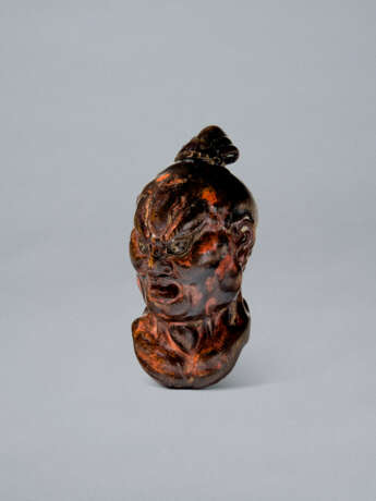 A LACQUERED AND CARVED WOOD NETSUKE OF HEAD OF A NIO - photo 3