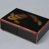 A LACQUER BOX WITH DRAWERS - фото 4