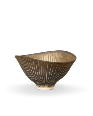 DAME LUCIE RIE (1902-1995) - фото 1