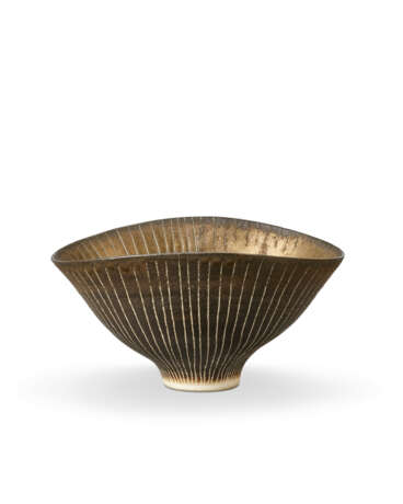 DAME LUCIE RIE (1902-1995) - фото 2