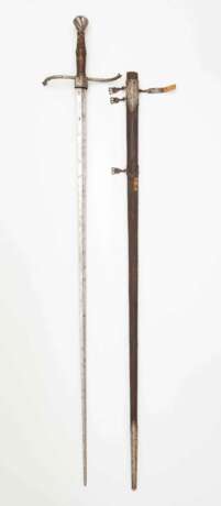 Seltenes Stechschwert mit alter Scheide, süddeutsch oder Österreich um 1520. - photo 5