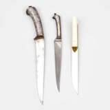 Drei Dolche und Messer, persisch und Balkan 19. Jahrhundert. - фото 1