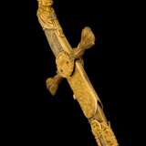 Ungarn, Vergoldeter Prunksäbel mit Figurengriff des St.Ladislaus mit Scheide um 1830. - photo 4